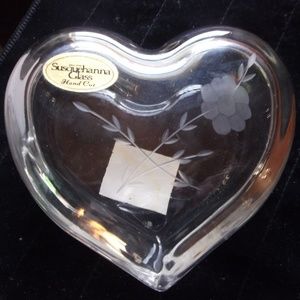 Etched Glass Heart Shaped Jewelry Trinket Box (NWT